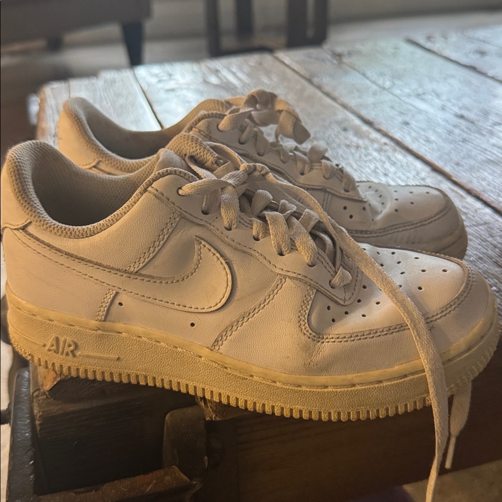 Nike Cream Low-Top Sneakers